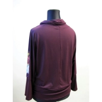 Bluzka kimono golf ozdobiona kremowymi różami